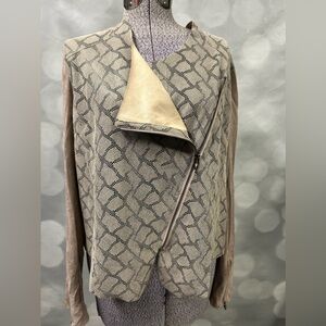 NWT Mystree faux leather snake print cross zippered front jacket‎  size large